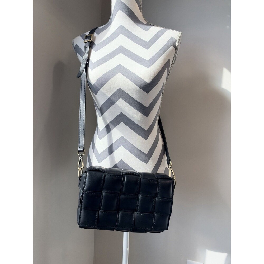 Viola Castellani Black Leather Woven Intrecciato Crossbody Bag Made in Italy